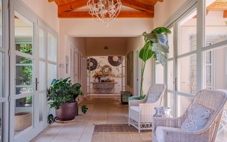 Pasillo a habitaciones (todo en una planta)